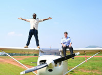 Aeropeak Safari (2) - فلائٹ، ھوائی کمپنیاں اور ھوائی اڈے