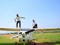 Aeropeak Safari (3) - فلائٹ، ھوائی کمپنیاں اور ھوائی اڈے