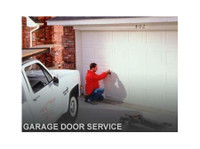Garage Door Repair Dubai (1) - Дом и Сад