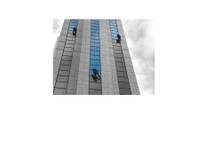 Struan Window Cleaning (4) - Cleaners & Cleaning services