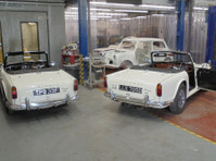 AM Restorations (UK) Limited (1) - Autoreparatie & Garages