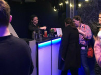 Spin and Shake Mobile Bar Hire London (2) - Food & Drink