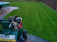 Kingsbury Lawn Care - Lawn Treatment Experts (4) - Tuinierders & Hoveniers