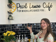 Pearl Lemon Café (2) - کھانا پینا