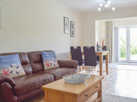 Micaela Scudamore, Saundersfoot Holiday Cottages (5) - Loma-asunnot
