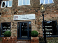 Combers Inside-Out Hairdressing (1) - Friseure