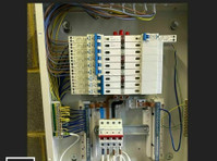 Lrt Electrical Surrey Ltd (3) - Електричари