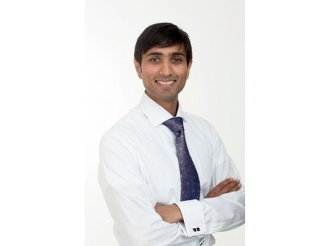 Amit Patel, Dentistrmingham Dental Specialists - Zubní lékař