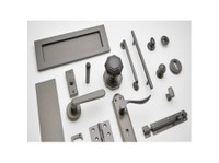 A & H Brass - specialists in finishes on ironmongery (4) - Janelas, Portas e estufas