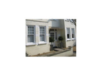 Sussex Sash (1) - Ikkunat, ovet ja viherhuoneet