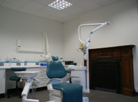 Parkview Dental Centre (2) - Hammaslääkärit