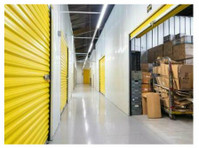 Storage World Self Storage Manchester - Storage Units & Work (2) - اسٹوریج