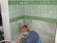 Ashby Ceramic Tiling & Bathrooms (2) - Home & Garden Services