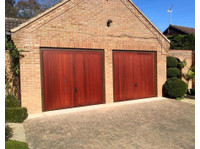 SA Garage Doors (3) - Ferestre, Uşi şi Conservatoare