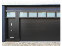 SA Garage Doors (4) - Okna i drzwi