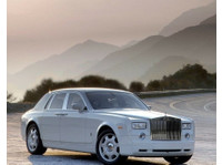 Hire A Rolls Royce (2) - Taxi Companies