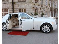 Hire A Rolls Royce (3) - Taxi Companies
