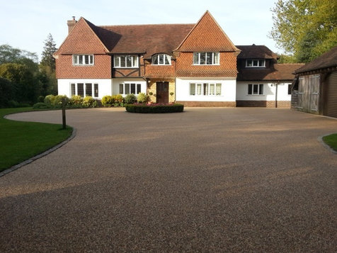Resin Driveways || 07920 100 222 - Construction Services