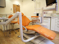 Crofts Dental Practice (1) - Dentists