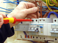 Edb Electrical Services (1) - Elektrikář