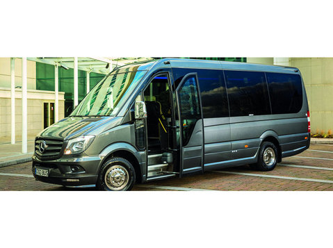 Minibus Hire Leeds - Agências de Viagens