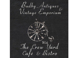The Crew Yard Café & Bistro - Εστιατόρια