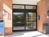 Physical Therapy and Sports Medicine Center (2) - Hôpitaux et Cliniques