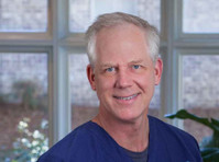 Joe Burns, DDS Family & Cosmetic Dentistry (3) - Dentists