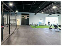 Pro+Kinetix Physical Therapy & Performance - Des Moines (2) - آلٹرنیٹو ھیلتھ کئیر