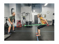 Leverage Fitness Solutions (1) - Palestre, personal trainer e lezioni di fitness
