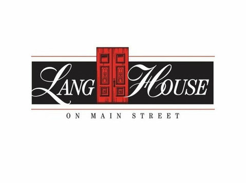 Lang House on Main Street - Hotels & Hostels