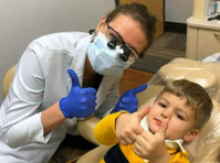 Rickoff Dentistry (6) - Зъболекари