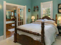 Maison D'Memoire Bed & Breakfast Cottages (3) - Accommodation services
