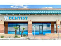 Happy Molar Dental (2) - Dentistas