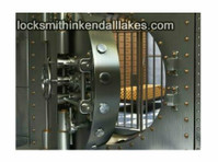 Lakes Mobile Locksmith (3) - Security services