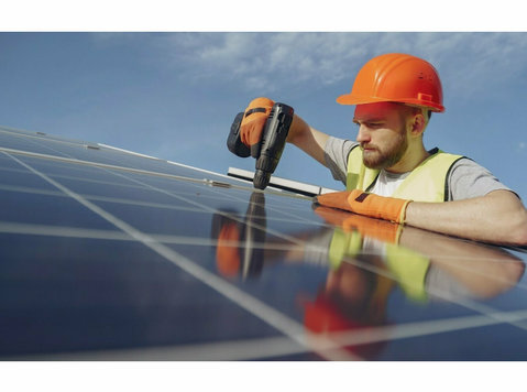 Fowler Park Solar Solutions - Cobertura de telhados e Empreiteiros