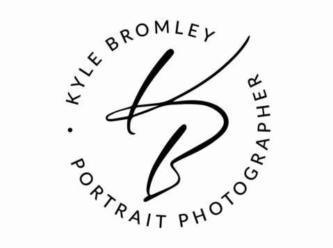 Kyle Bromley - Professional Headshot Photographer - فوٹوگرافر