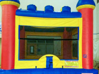 Bullitt Bounce House Rentals (3) - Brinquedos e Produtos de crianças
