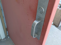 Affordable Professional locksmith (6) - Mājai un dārzam