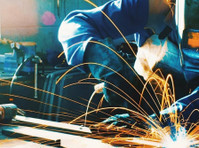Pinnacle Metal Works & Contracting (1) - Κατασκευαστικές εταιρείες