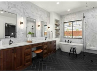 City of Angels Bathroom Remodelers (2) - Construção e Reforma