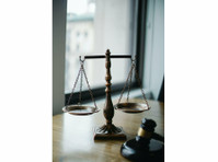 Fortress Law Group, LLC (7) - Advogados e Escritórios de Advocacia