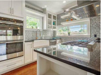 Kitchen Remodeling Experts of Magic City (1) - Куќни  и градинарски услуги
