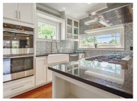Cantigny Park Kitchen Remodeling Solutions (2) - Изградба и реновирање
