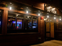 Tap Room (4) - Restaurants
