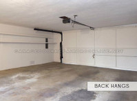 Brookline Garage Door Masters (5) - Janelas, Portas e estufas