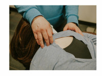 Engaging Muscles Massage (2) - Medicina Alternativă