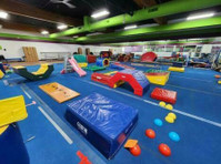 Adrenaline Gymnastics Academy (2) - Siłownie, fitness kluby i osobiści trenerzy