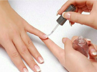 Nails Salon by Hailey Refa (5) - Третмани за убавина