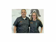 PETicures Professional Dog Grooming (1) - Pet services